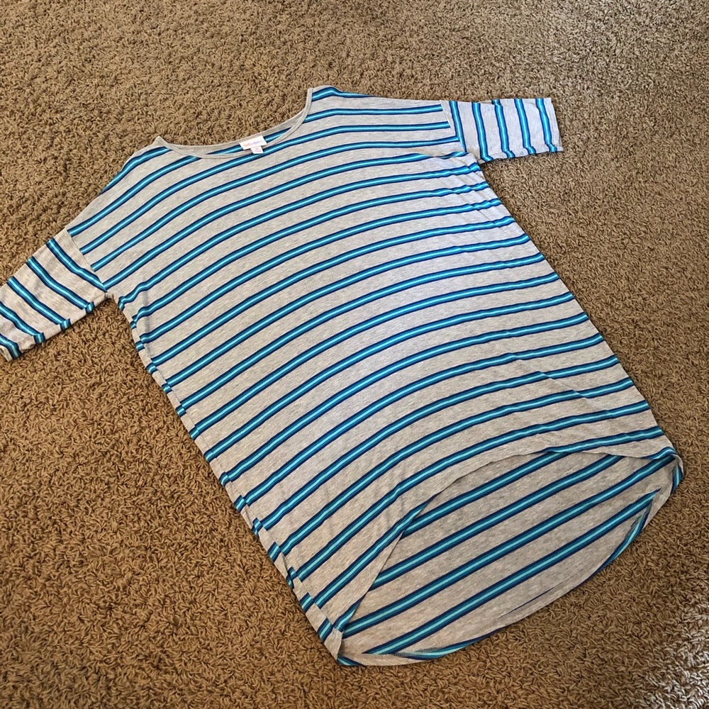Lularoe Irma top
